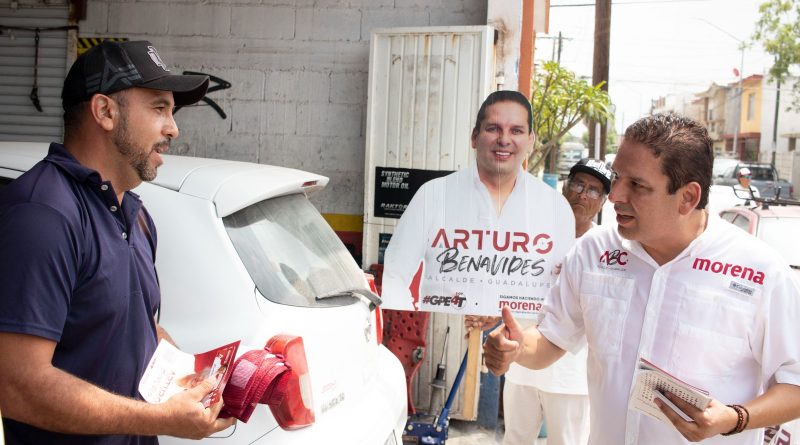 Va Arturo Benavides por soluciones en el drenaje sanitario